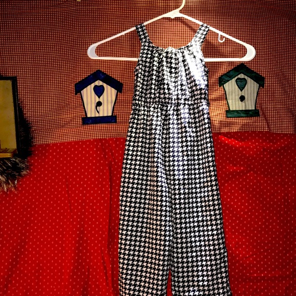 Romper - Picture 1 of 4